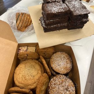 Assorted Pastry Box (8pc)